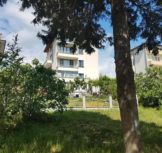 Deluxe Aquamarine Apartment